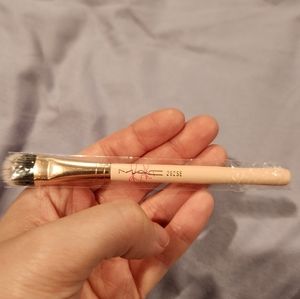 BNIB MAC RiRi Hearts 282SE Duo Fibre Shader Brush, Rare & Discontinued